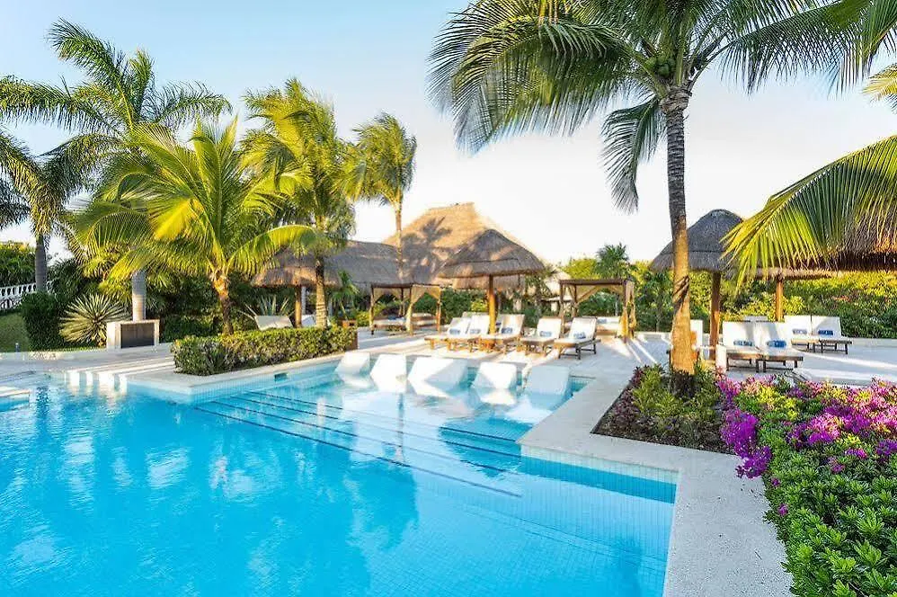 The Royal Suites Yucatan By Palladium Akumal Hotel